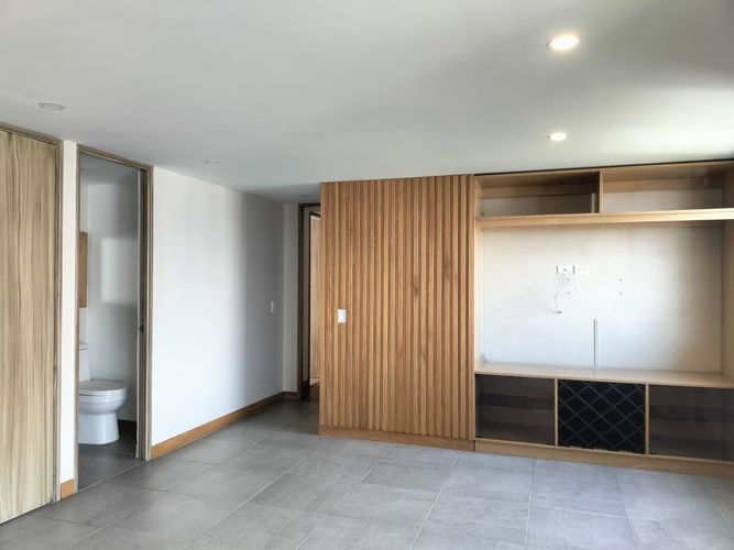 Apartamento de 2 alcobas en arriendo en El Poblado, Medellín, 117 m² · foto 5 de 16