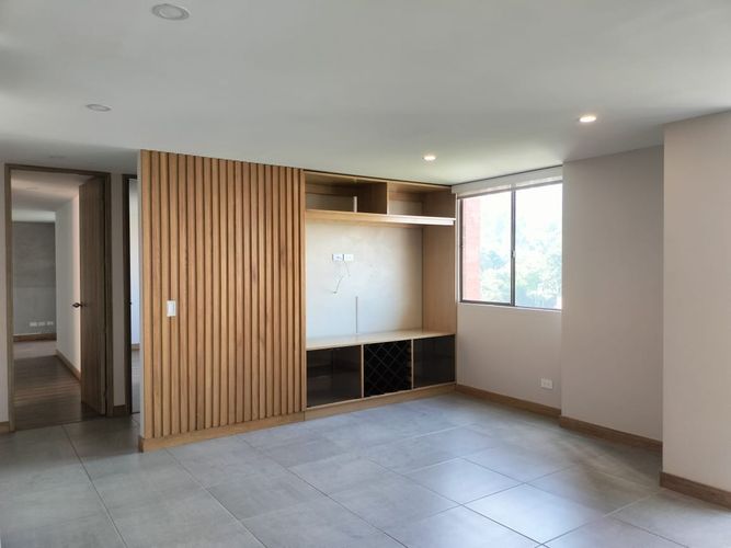 Apartamento de 2 alcobas en arriendo en El Poblado, Medellín, 117 m² · foto 4 de 16
