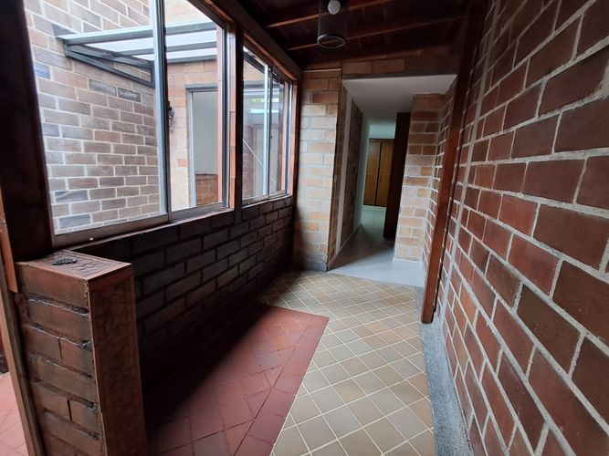 Apartamento de 2 alcobas en arriendo en Bolivariana, Medellín, 65 m² · foto 7 de 20