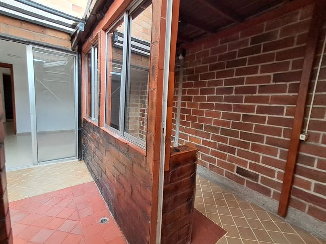 Apartamento de 2 alcobas en arriendo en Bolivariana, Medellín, 65 m² · foto 10 de 20