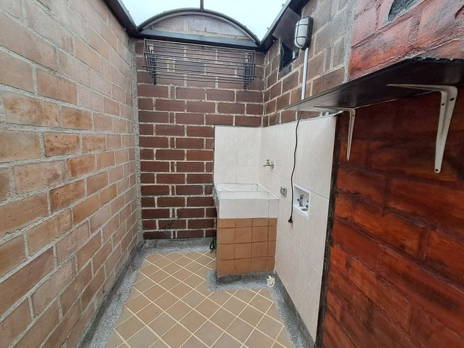 Apartamento de 2 alcobas en arriendo en Bolivariana, Medellín, 65 m² · foto 11 de 20