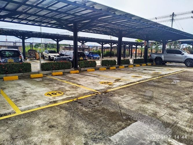 Oficina en venta en Ub. Canaima, Neiva, 307 m² · foto 2 de 12