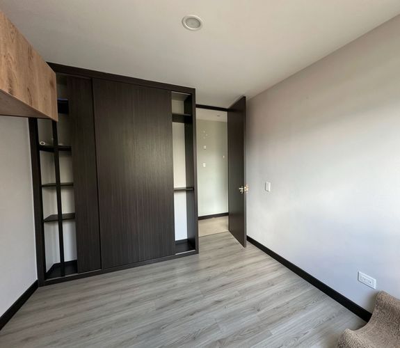 Apartamento de 3 alcobas en arriendo en El Poblado, Medellín, 68 m² · foto 7 de 14