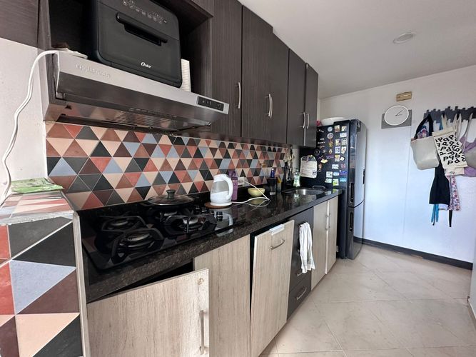 Apartamento de 3 alcobas en arriendo en El Poblado, Medellín, 68 m² · foto 3 de 14