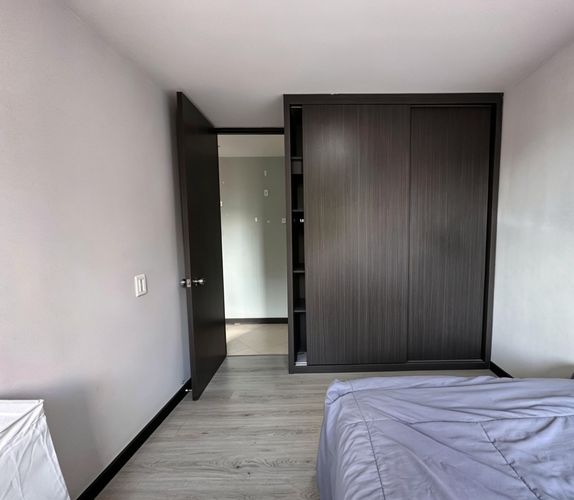Apartamento de 3 alcobas en arriendo en El Poblado, Medellín, 68 m² · foto 11 de 14