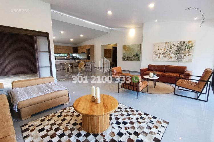 Casa de 3 alcobas en venta en San Nicolas, La Ceja, 340 m² · foto 2 de 24