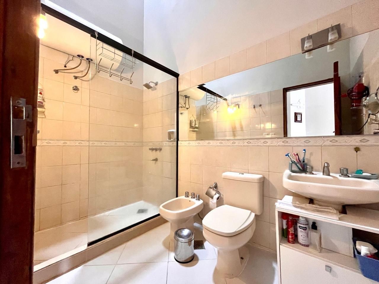 En venta duplex en el Barrio Madame Lynch — foto 2
