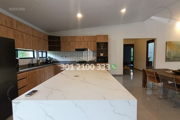 Casa de 3 alcobas en venta en San Nicolas, La Ceja, 340 m² · foto 9 de 24
