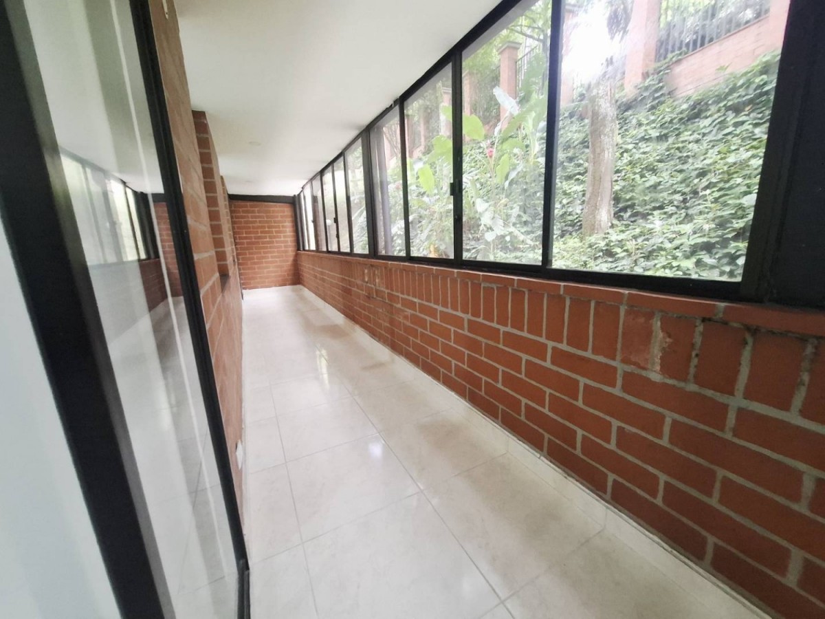 Apartamento en arriendo en El Poblado, Medellín · foto 5 de 24