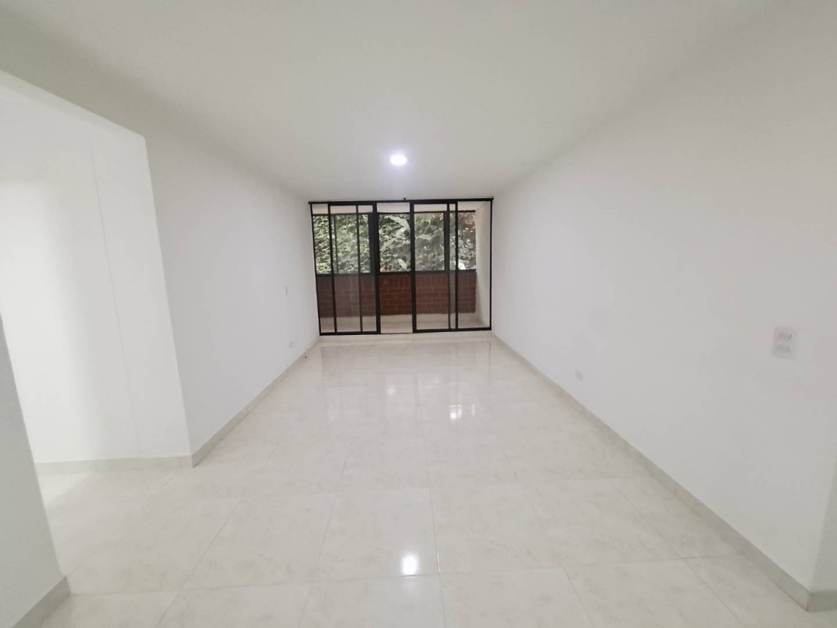 Apartamento en arriendo en El Poblado, Medellín · foto 6 de 24