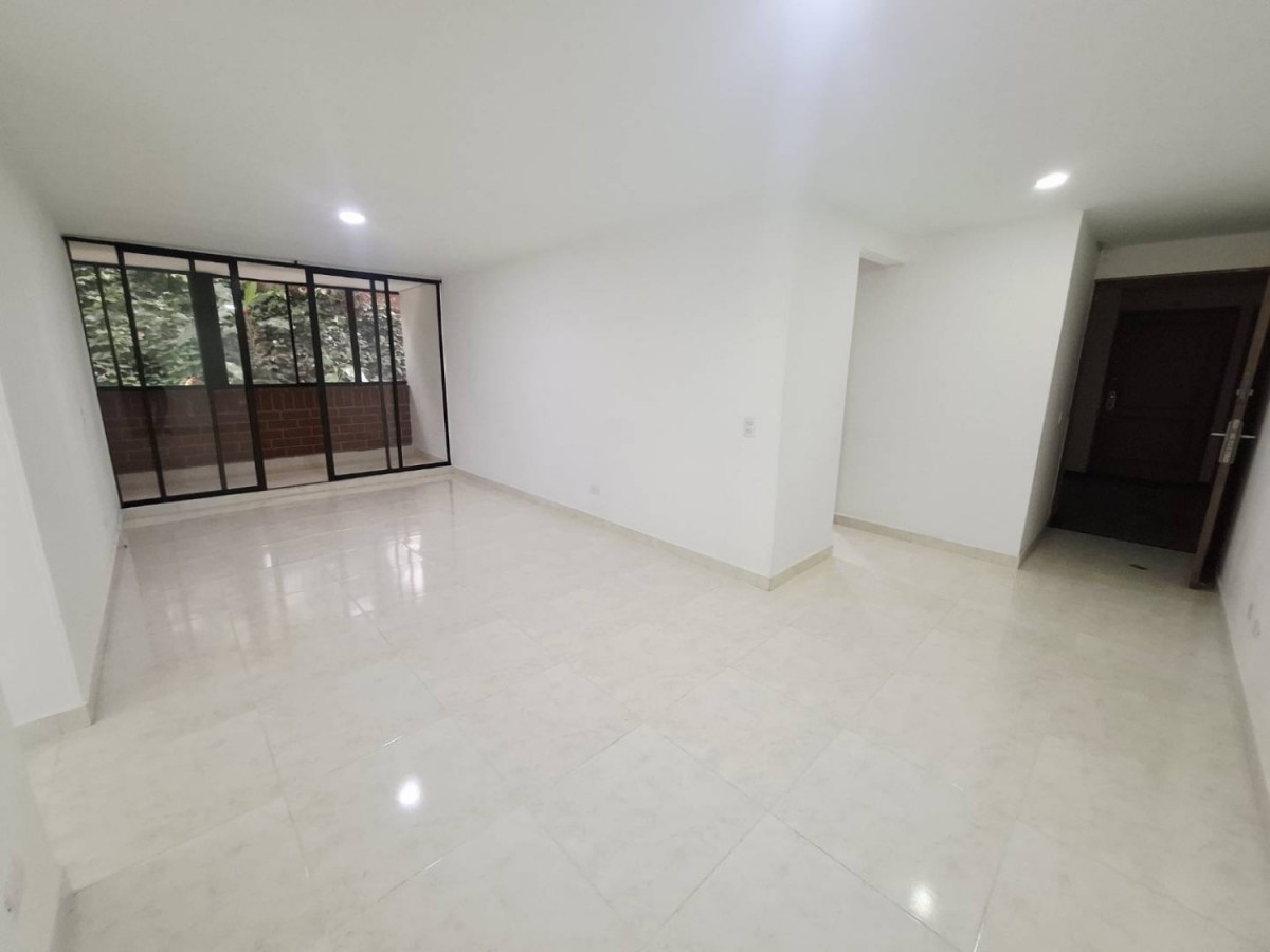 Apartamento en arriendo en El Poblado, Medellín · foto 7 de 24