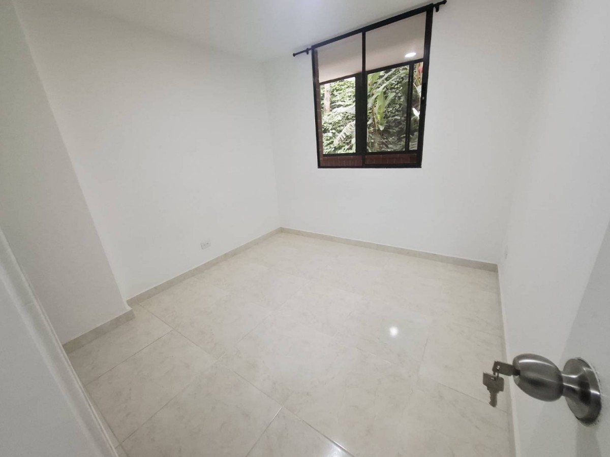Apartamento en arriendo en El Poblado, Medellín · foto 10 de 24