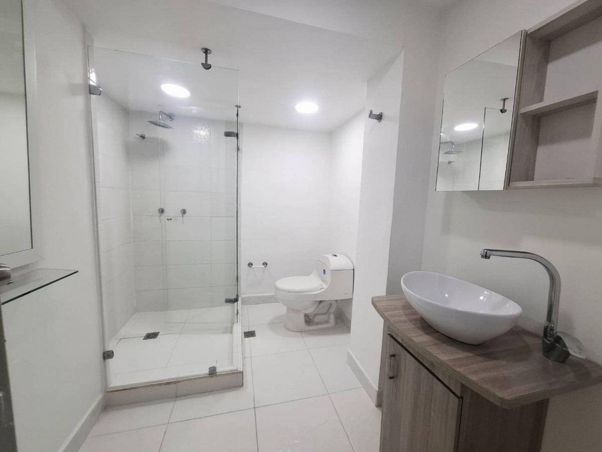 Apartamento en arriendo en El Poblado, Medellín · foto 12 de 24