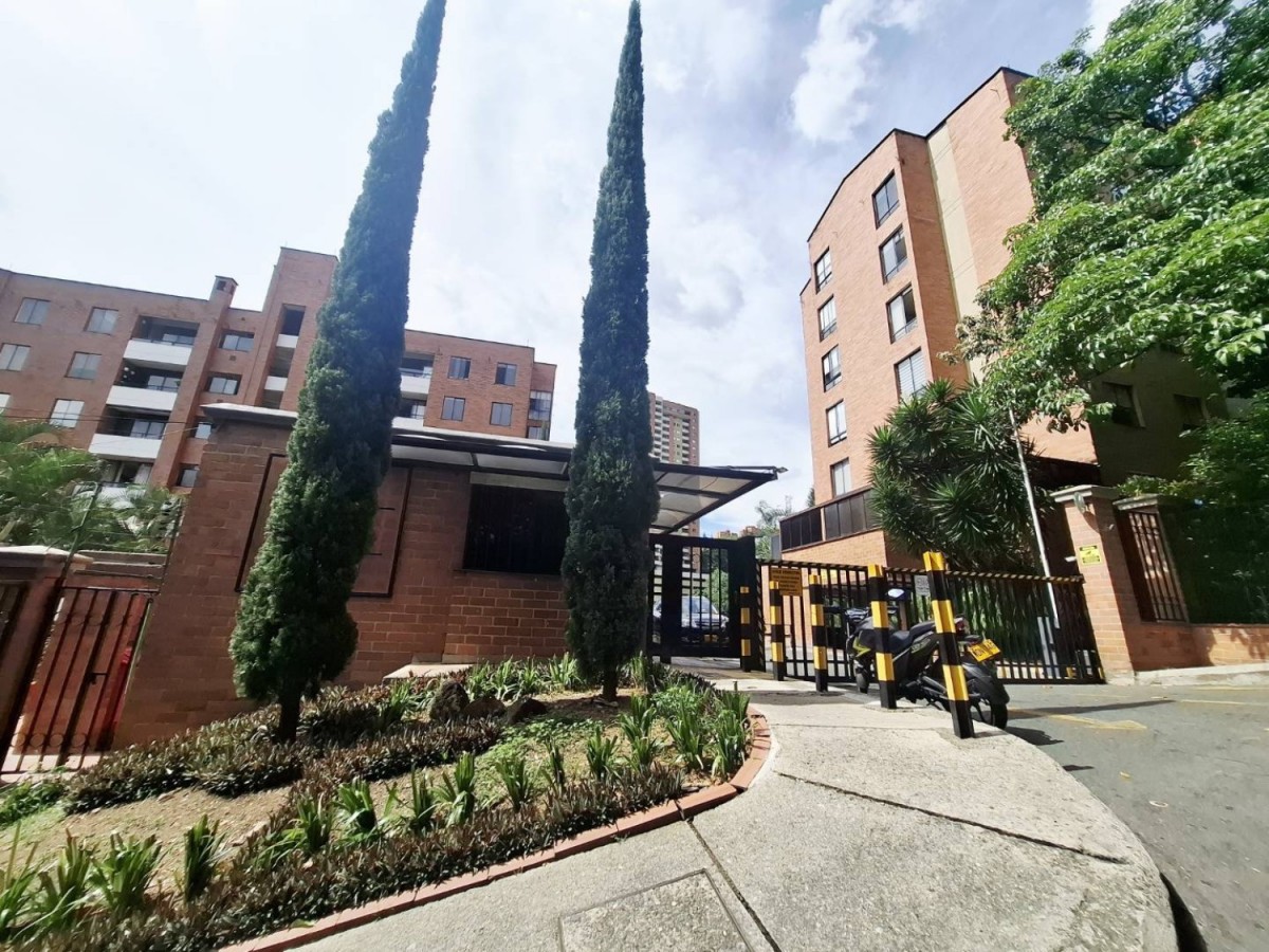 Apartamento en arriendo en El Poblado, Medellín · foto 15 de 24