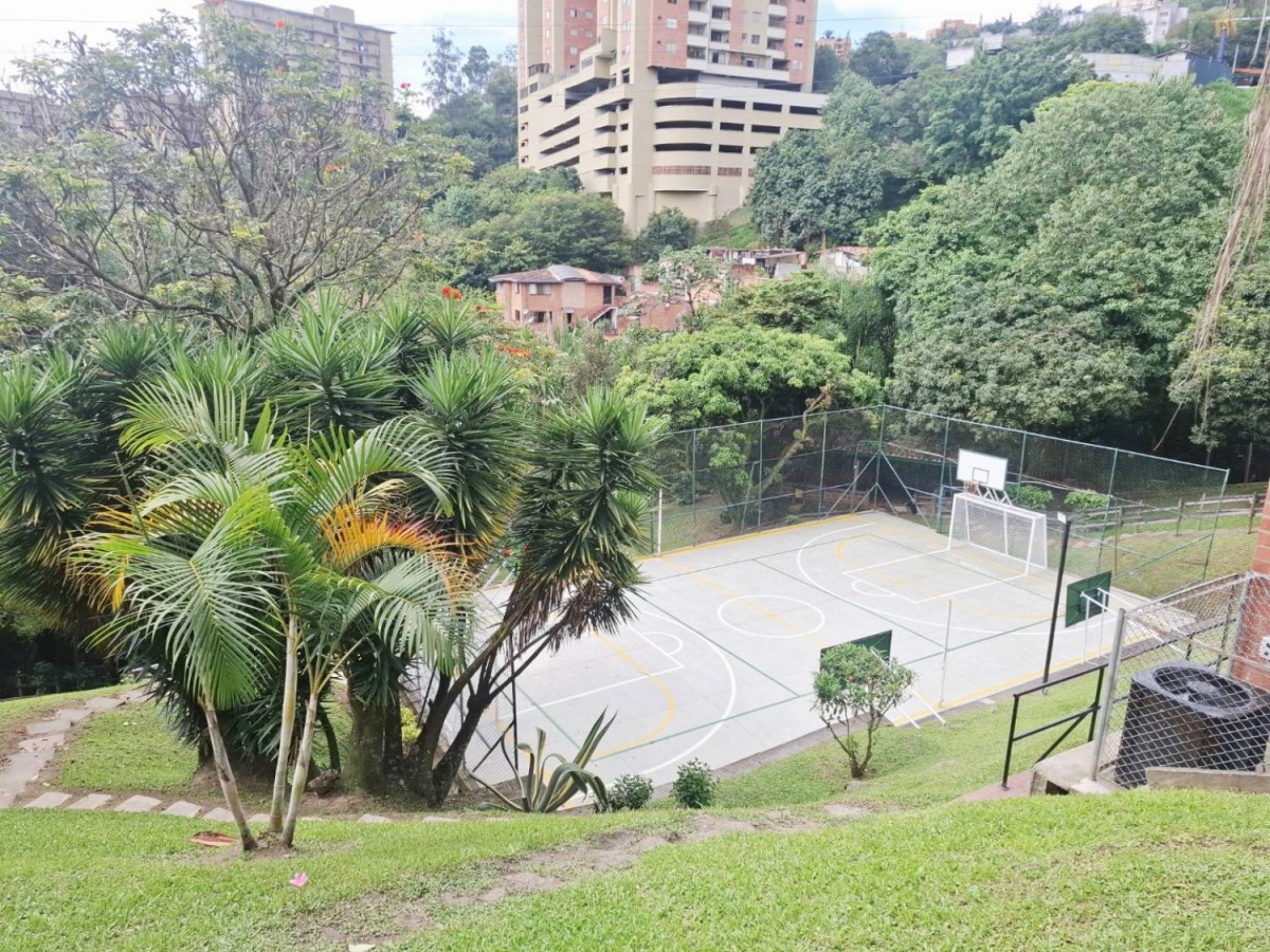 Apartamento en arriendo en El Poblado, Medellín · foto 17 de 24
