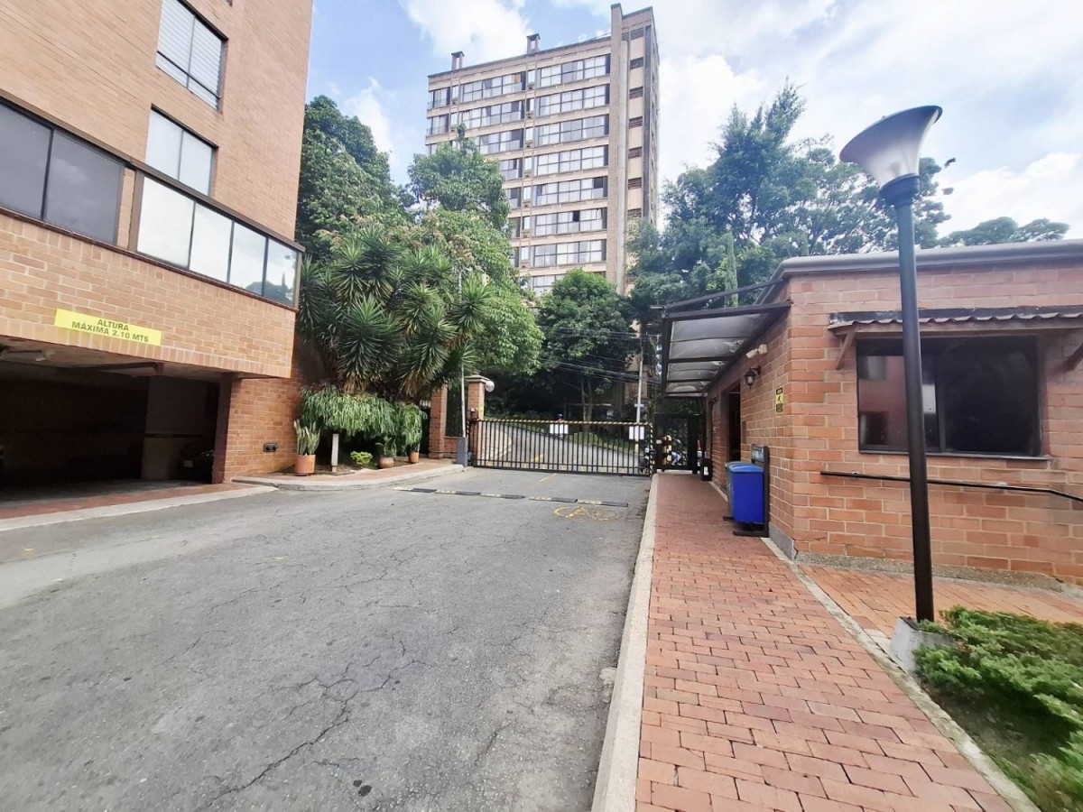 Apartamento en arriendo en El Poblado, Medellín · foto 19 de 24