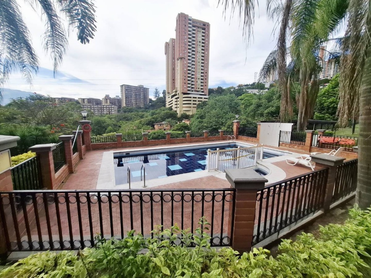 Apartamento en arriendo en El Poblado, Medellín · foto 21 de 24