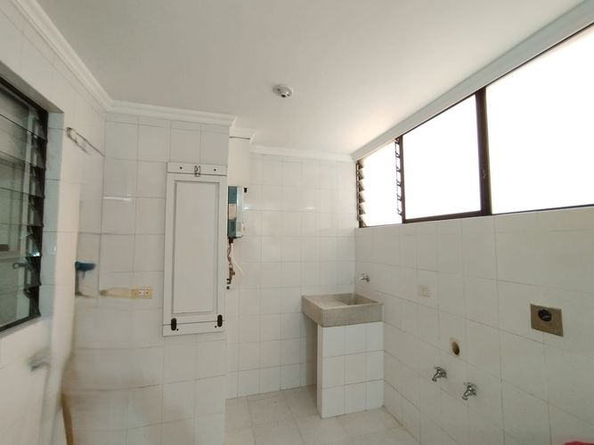 Apartamento de 3 alcobas en arriendo en El Poblado, Medellín, 120 m² · foto 15 de 20