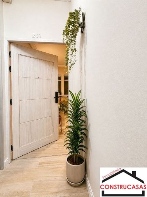 Apartamento de 6 alcobas en venta en Laureles, Medellín, 166 m² · foto 21 de 24