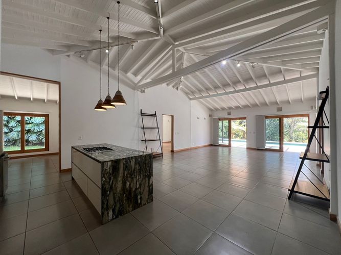Casa de 3 alcobas en venta en Llano Grande, Rionegro · foto 2 de 17