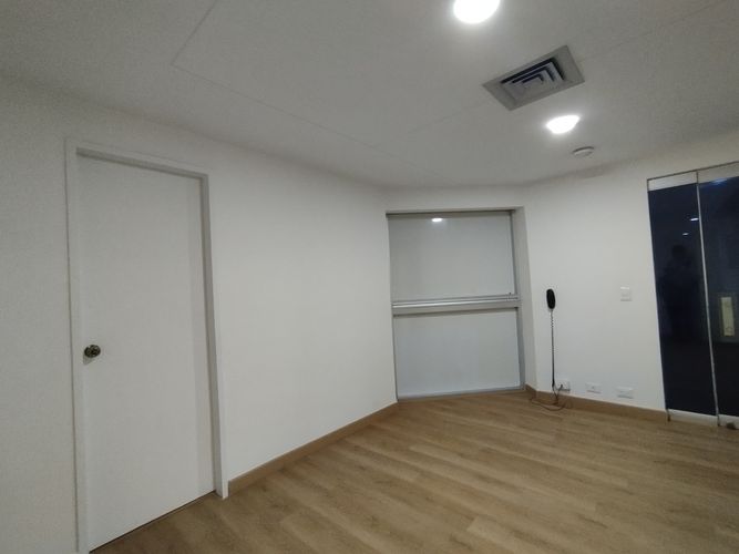 Oficina en arriendo en El Poblado, Medellín, 43 m² · foto 5 de 10