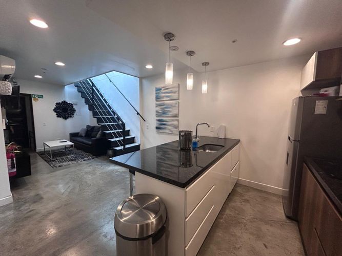 Casa de 12 alcobas en venta en Manila, Medellín, 450 m² · foto 2 de 17