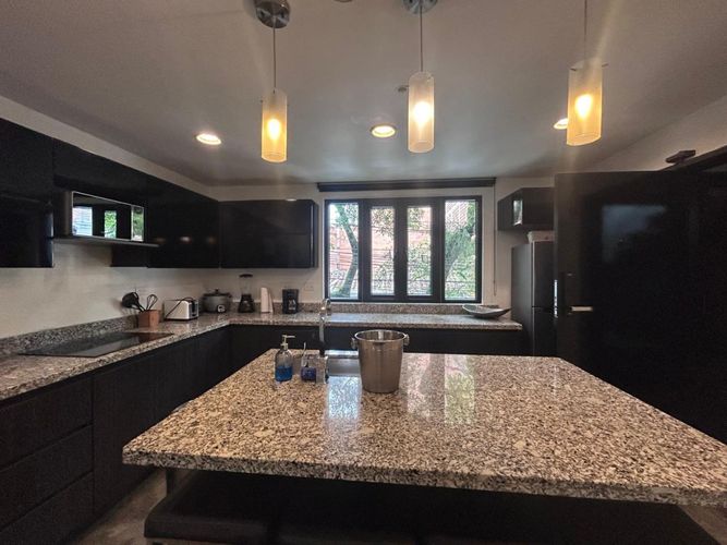 Casa de 12 alcobas en venta en Manila, Medellín, 450 m² · foto 3 de 17