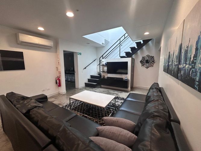 Casa de 12 alcobas en venta en Manila, Medellín, 450 m² · foto 9 de 17