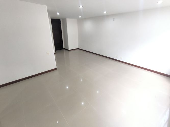 Apartamento de 2 alcobas en venta en San Miguel, Bucaramanga, 68 m² · foto 4 de 16