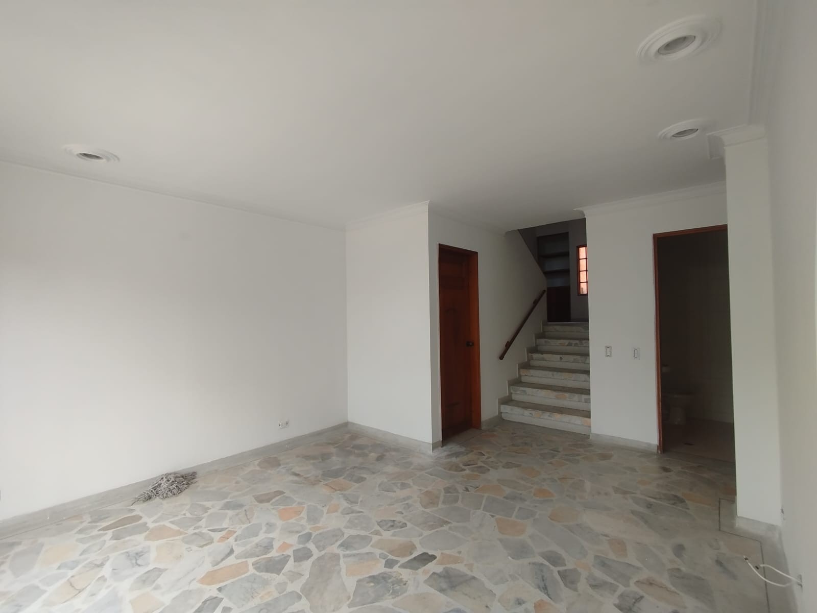 Casa en venta en Pinares, Pereira · foto 8 de 13