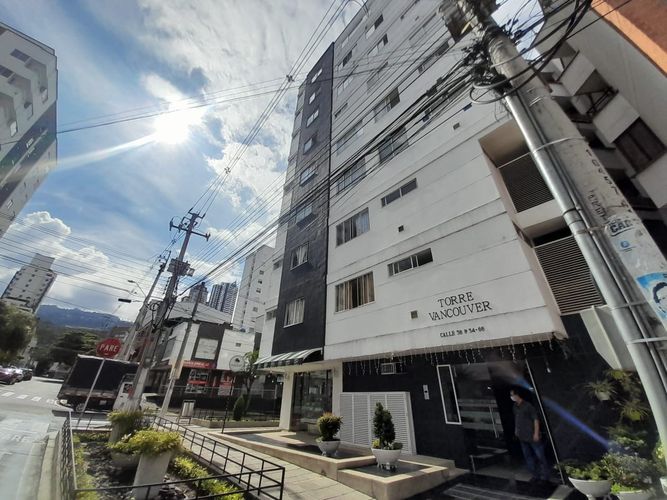 Apartamento en venta en El Prado, Bucaramanga · foto 3 de 24