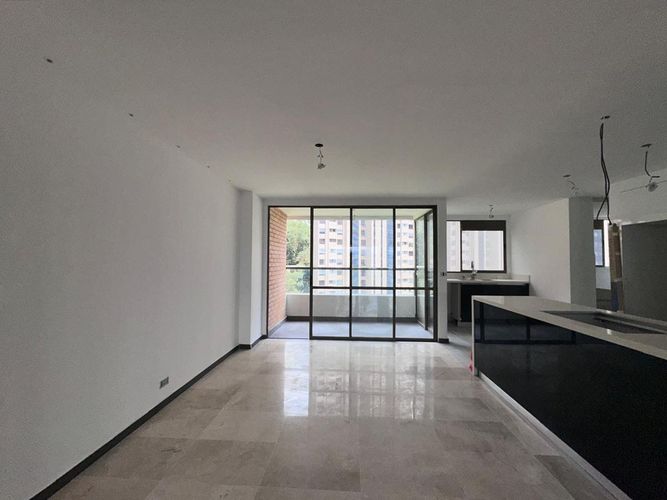 Apartamento de 3 alcobas en venta en El Poblado, Medellín, 220 m² · foto 1 de 20