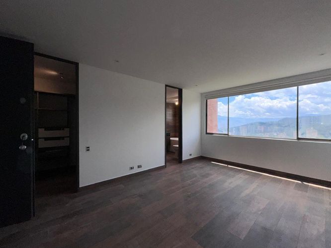 Apartamento de 3 alcobas en venta en El Poblado, Medellín, 220 m² · foto 5 de 20
