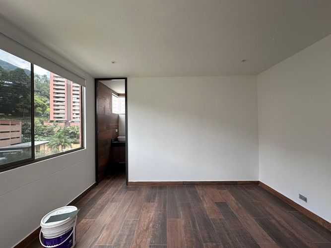Apartamento de 3 alcobas en venta en El Poblado, Medellín, 220 m² · foto 4 de 20
