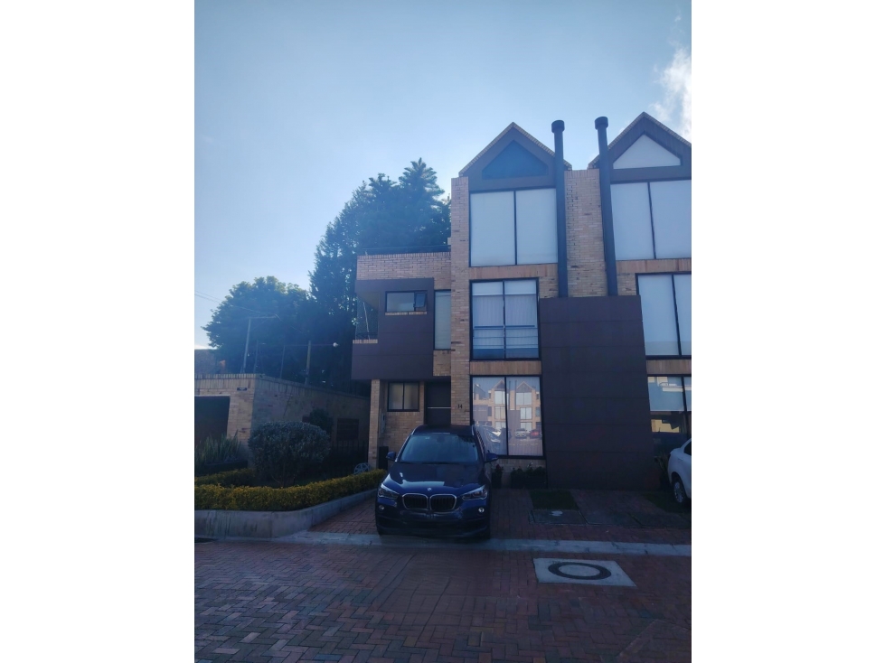 Casa en venta en San Jose De Los Nogales, Chía · foto 2 de 17