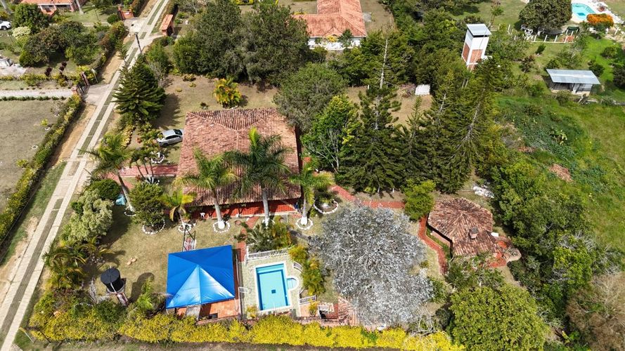 $685.000.000 en Mesa De Los Santos