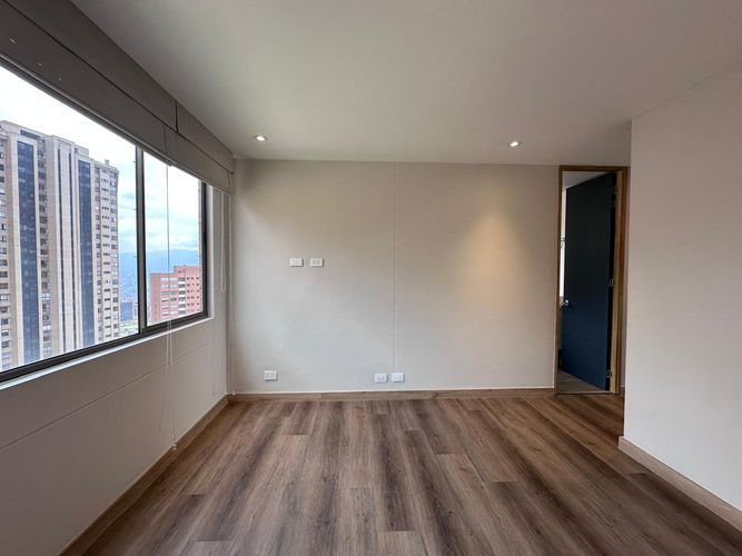 Apartamento de 3 alcobas en venta en El Poblado, Medellín, 220 m² · foto 15 de 20