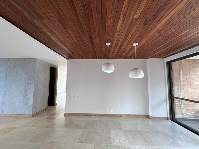 Apartamento de 3 alcobas en venta en El Poblado, Medellín, 220 m² · foto 16 de 20