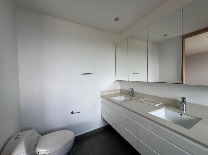 Apartamento de 3 alcobas en venta en El Poblado, Medellín, 220 m² · foto 19 de 20