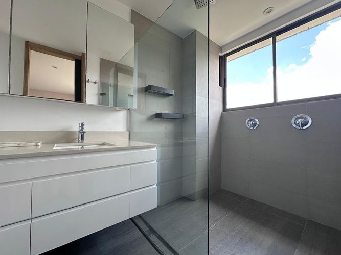 Apartamento de 3 alcobas en venta en El Poblado, Medellín, 220 m² · foto 18 de 20