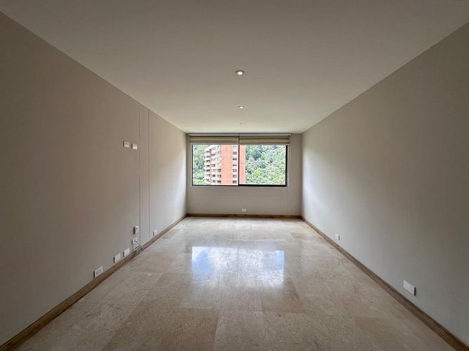 Apartamento de 3 alcobas en venta en El Poblado, Medellín, 220 m² · foto 13 de 20