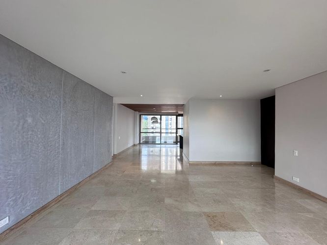 Apartamento de 3 alcobas en venta en El Poblado, Medellín, 220 m² · foto 11 de 20