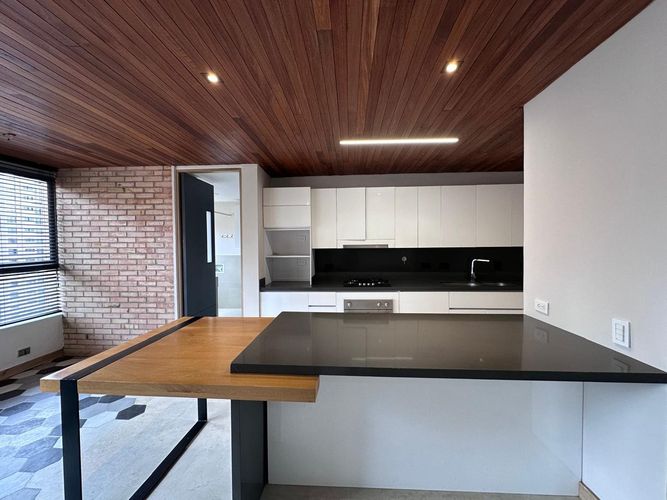 Apartamento de 3 alcobas en venta en El Poblado, Medellín, 220 m² · foto 8 de 20