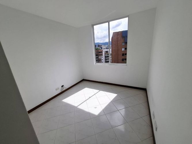 Apartamento de 30 alcobas en arriendo en Castropol, Medellín, 70 m² · foto 3 de 15