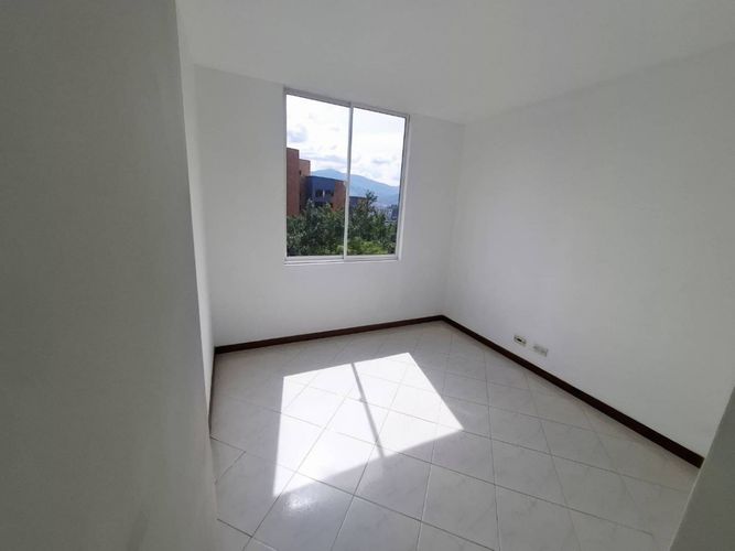 Apartamento de 30 alcobas en arriendo en Castropol, Medellín, 70 m² · foto 4 de 15