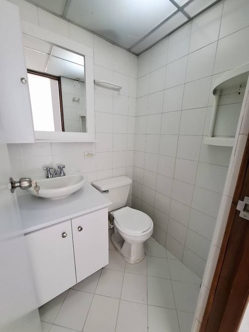 Apartamento de 30 alcobas en arriendo en Castropol, Medellín, 70 m² · foto 5 de 15