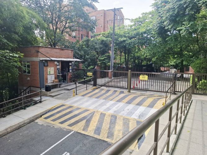 Apartamento de 30 alcobas en arriendo en Castropol, Medellín, 70 m² · foto 10 de 15