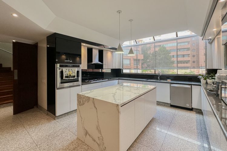 Apartamento de 5 alcobas en venta en El Nogal, Bogotá, 780 m² · foto 11 de 24
