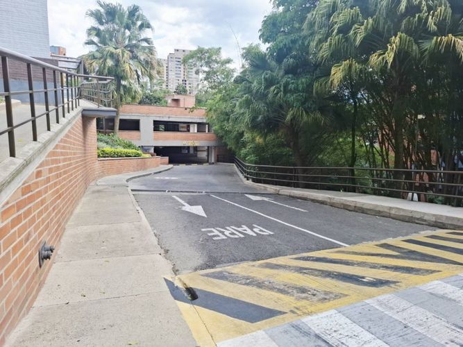 Apartamento de 30 alcobas en arriendo en Castropol, Medellín, 70 m² · foto 13 de 15