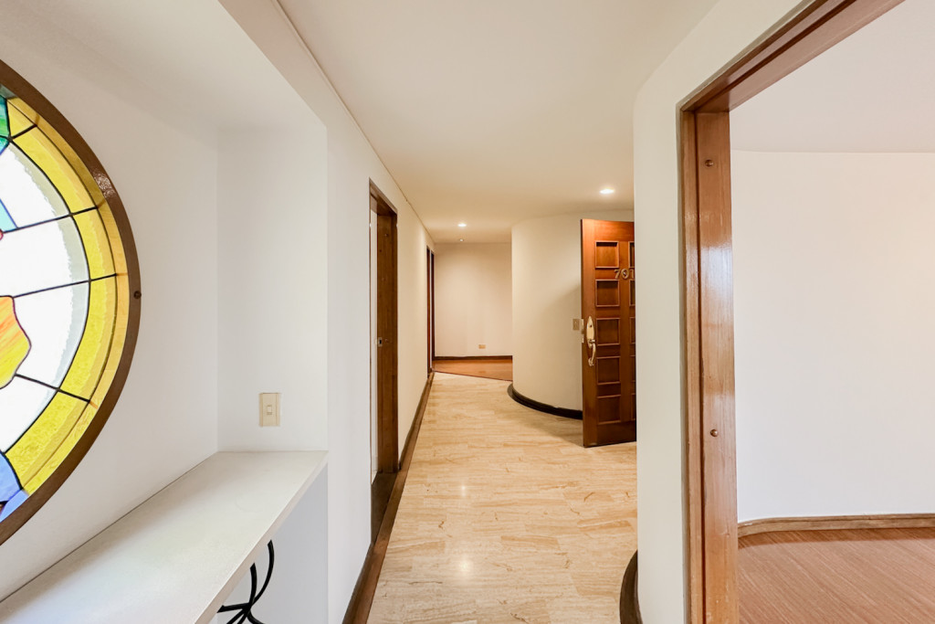 Apartamento en venta en Los Rosales, Bogotá · foto 4 de 20